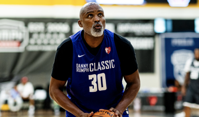 Cuttino Mobley shows out in the Rumph Classic alumni game